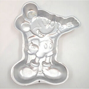 Vintage Wilton Cake Pan 1995 Disney full body Mickey Mouse 2105-3601